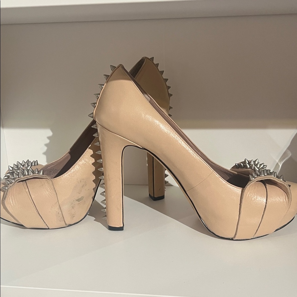 Vince Camuto Jamma Studded Crinkle Pumps - Picture 16 of 16